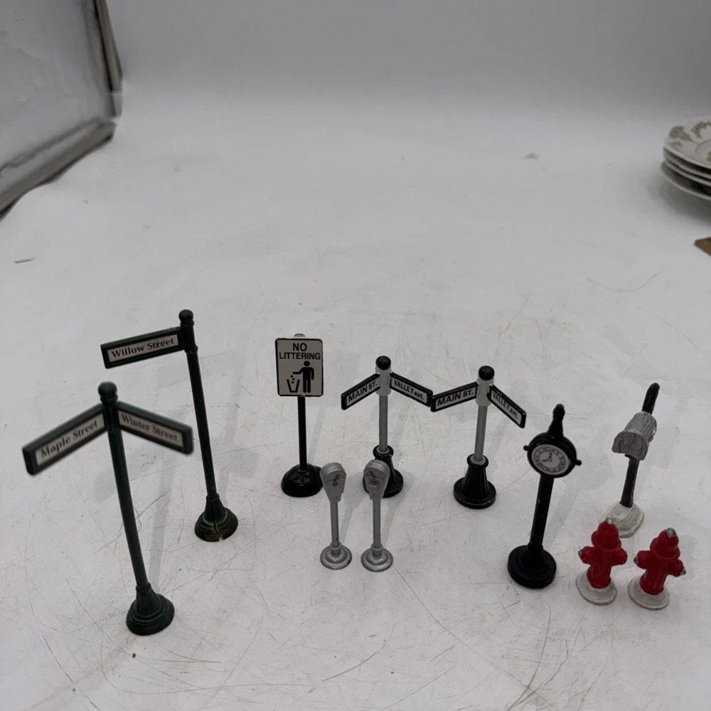 Vintage Lemax Village Main Street Sign Clock Mailbox Parking Meter Mixed LOT 11